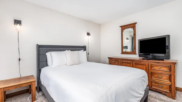 $229,900 | 106 Plum Cove Drive, Galena, IL 61036