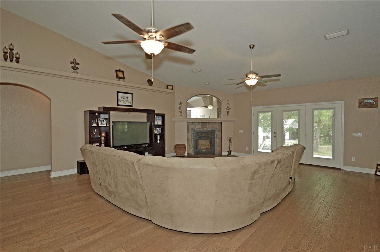 4615 B B Lowery Road Milton, FL 32583 - Photo 12 of 49 Gallery Image 12