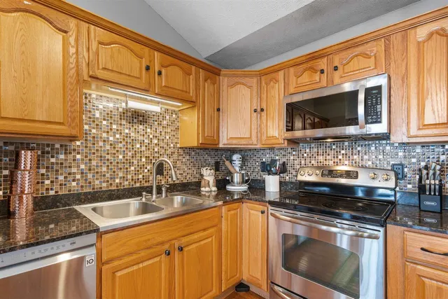 $322,000 | 3005 Hickory Ridge Drive, Unit 3005, Herrin, IL 62948