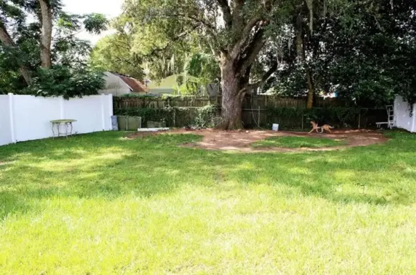 $1,900 | 15144 Jeanie Lane, Dade City, FL 33523