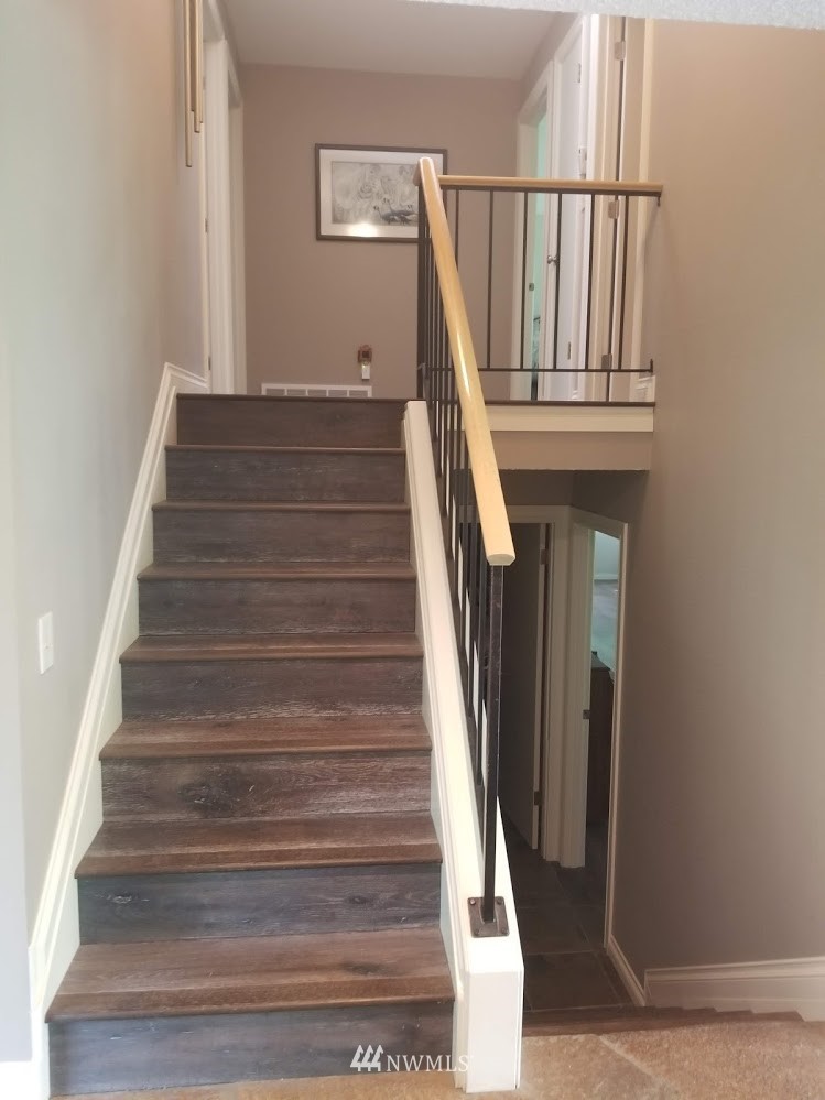 17023 154th Place Southeast Renton, WA 98058 - Photo 14 of 24 a view of entryway