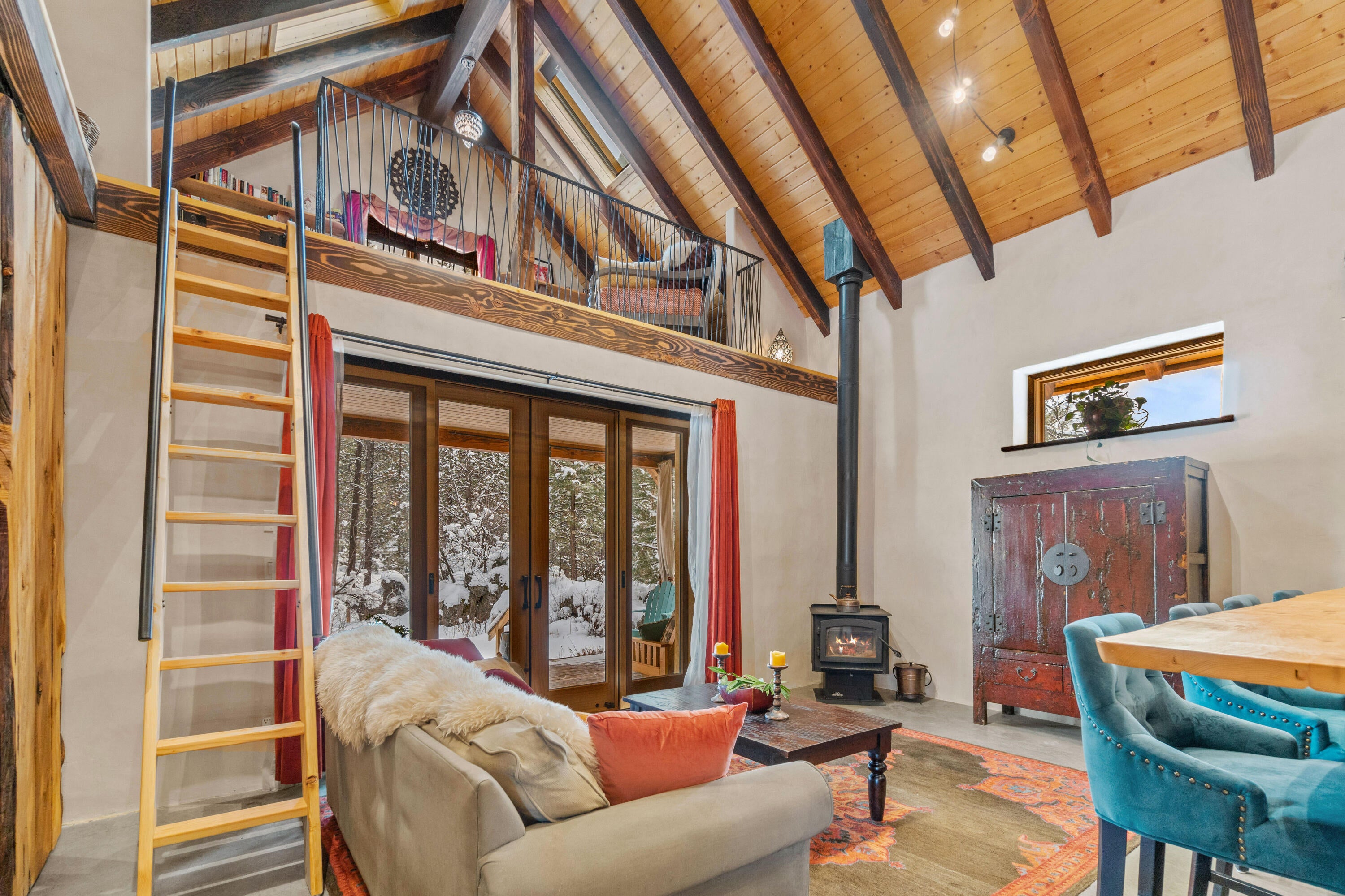 60380 Zuni Road Bend, OR 97702 - Photo 6 of 55 RileyVisualsa-21