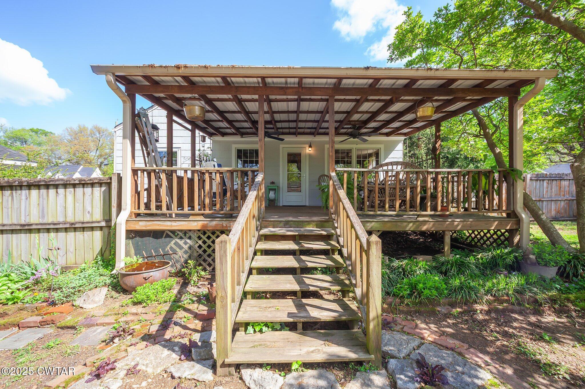302 Walnut Street Jackson, TN 38301 - Photo 35 of 38 a view of porch with seating space
