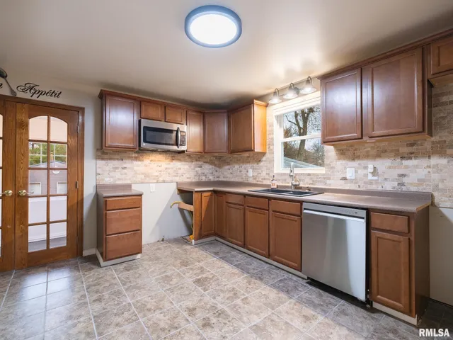 $145,000 | 100 South Sanderson Avenue, Bartonville, IL 61607