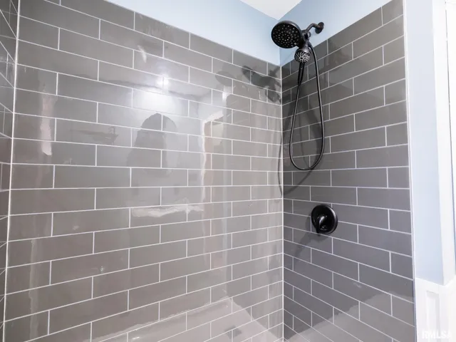 $145,000 | 100 South Sanderson Avenue, Bartonville, IL 61607