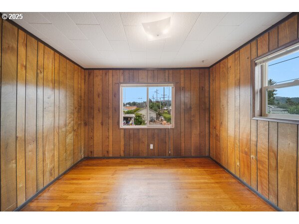 241 North 21st Street Reedsport, OR 97467 - Photo 16 of 44 Bedroom