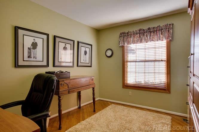 560 Pinehurst Drive Rochester Hills, MI 48309 - Photo 17 of 31