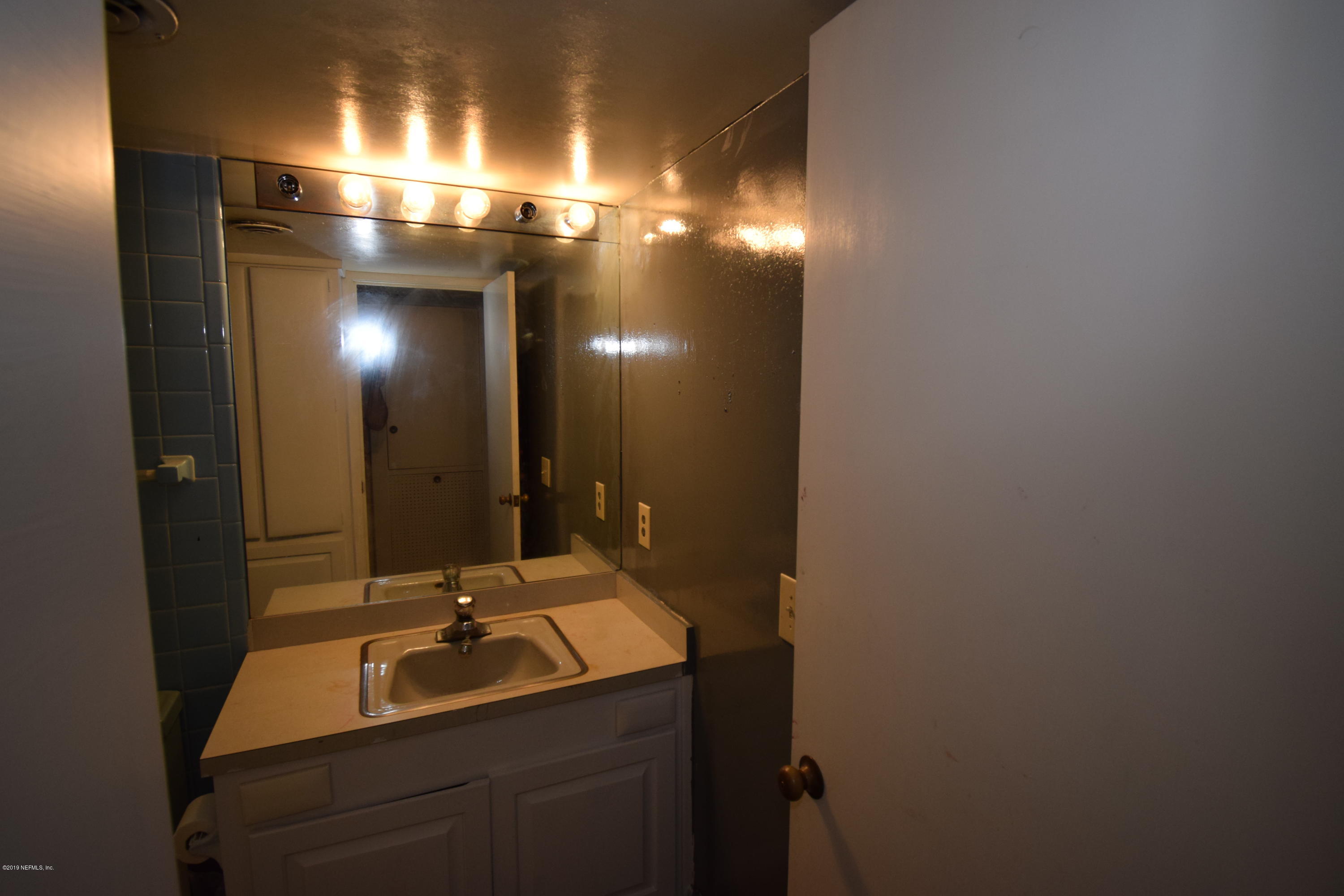 7038 Diamond Head Road Jacksonville, FL 32216 - Photo 20 of 25 DSC_1013 - Copy