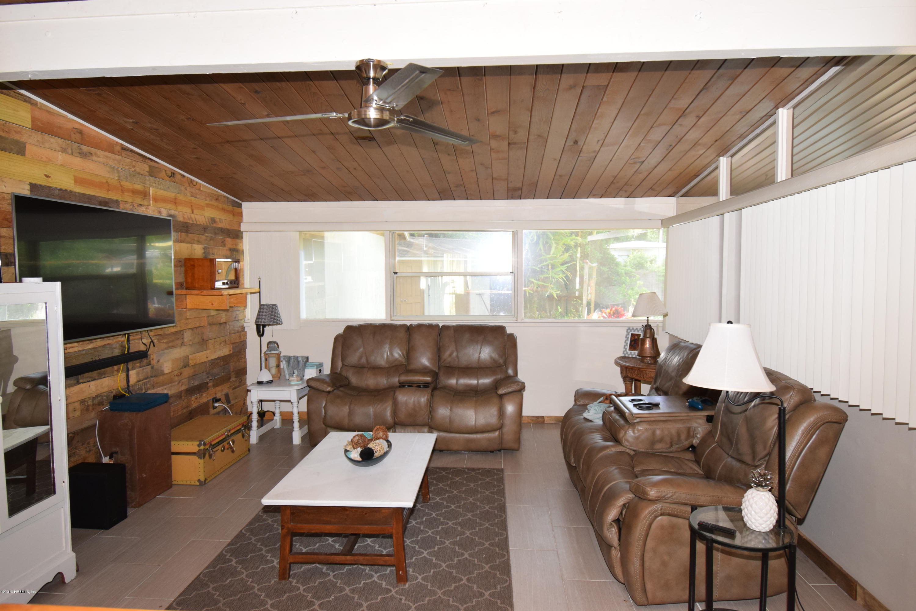 7038 Diamond Head Road Jacksonville, FL 32216 - Photo 3 of 25 DSC_1006