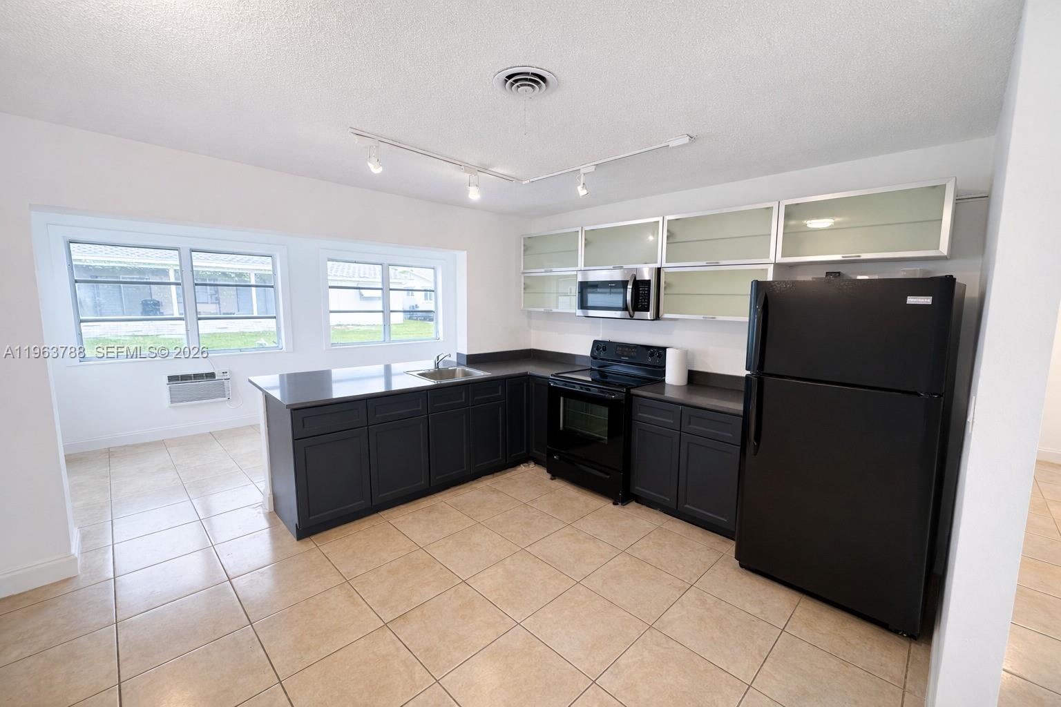 5404 Northwest 26th Road Tamarac, FL 33309 - Photo 7 of 11