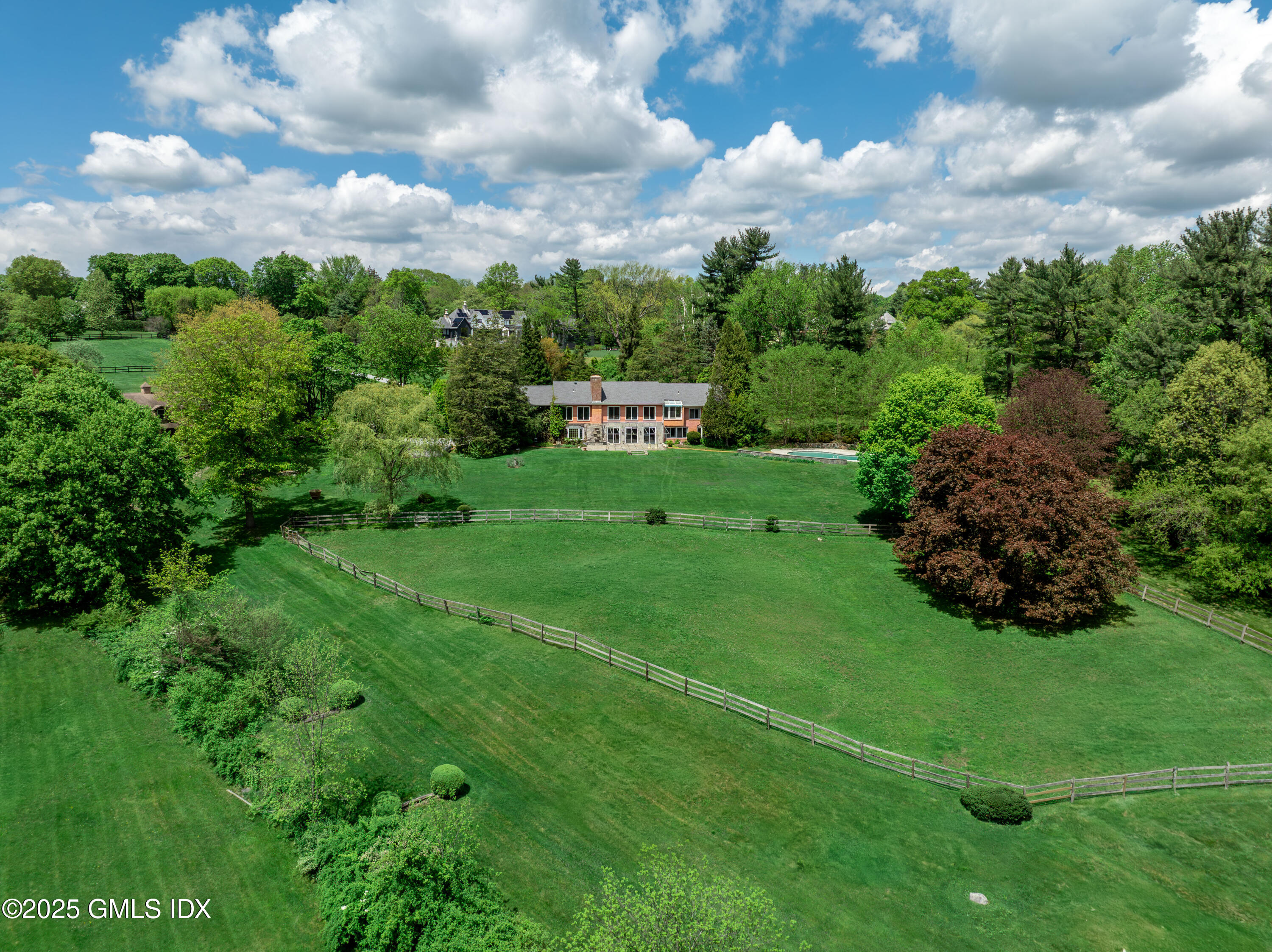 21 Aiken Road Greenwich, CT 06831 - Photo 12 of 38 Aerial