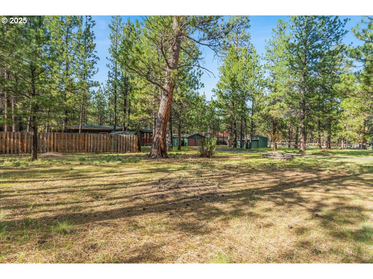 14674 Bluegrass Loop Sisters, OR 97759 - Photo 20 of 23