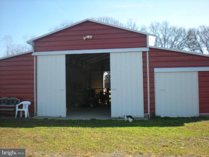Maddens Tavern Road Stevensburg, VA 22741 - Photo 12 of 24 Barn