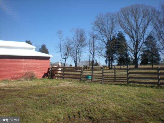 Maddens Tavern Road Stevensburg, VA 22741 - Photo 13 of 24 Barn