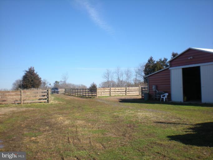 Maddens Tavern Road Stevensburg, VA 22741 - Photo 20 of 24 Barn