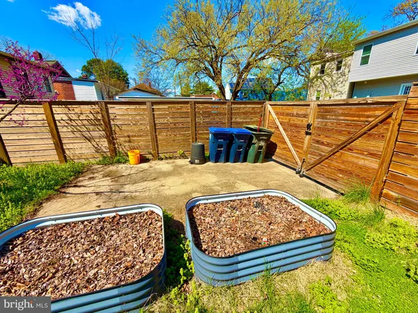 $3,500 | 4020 Grant Street Northeast, Washington, DC 20019