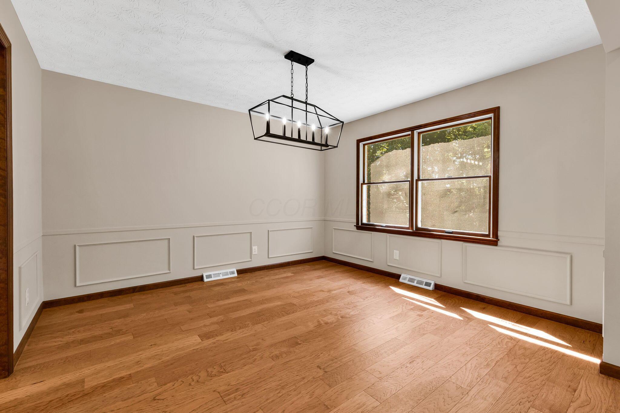 1270 Carriage Road Powell, OH 43065 - Photo 20 of 69 41-web-or-mls-1270CarriageRoad_Hommati10