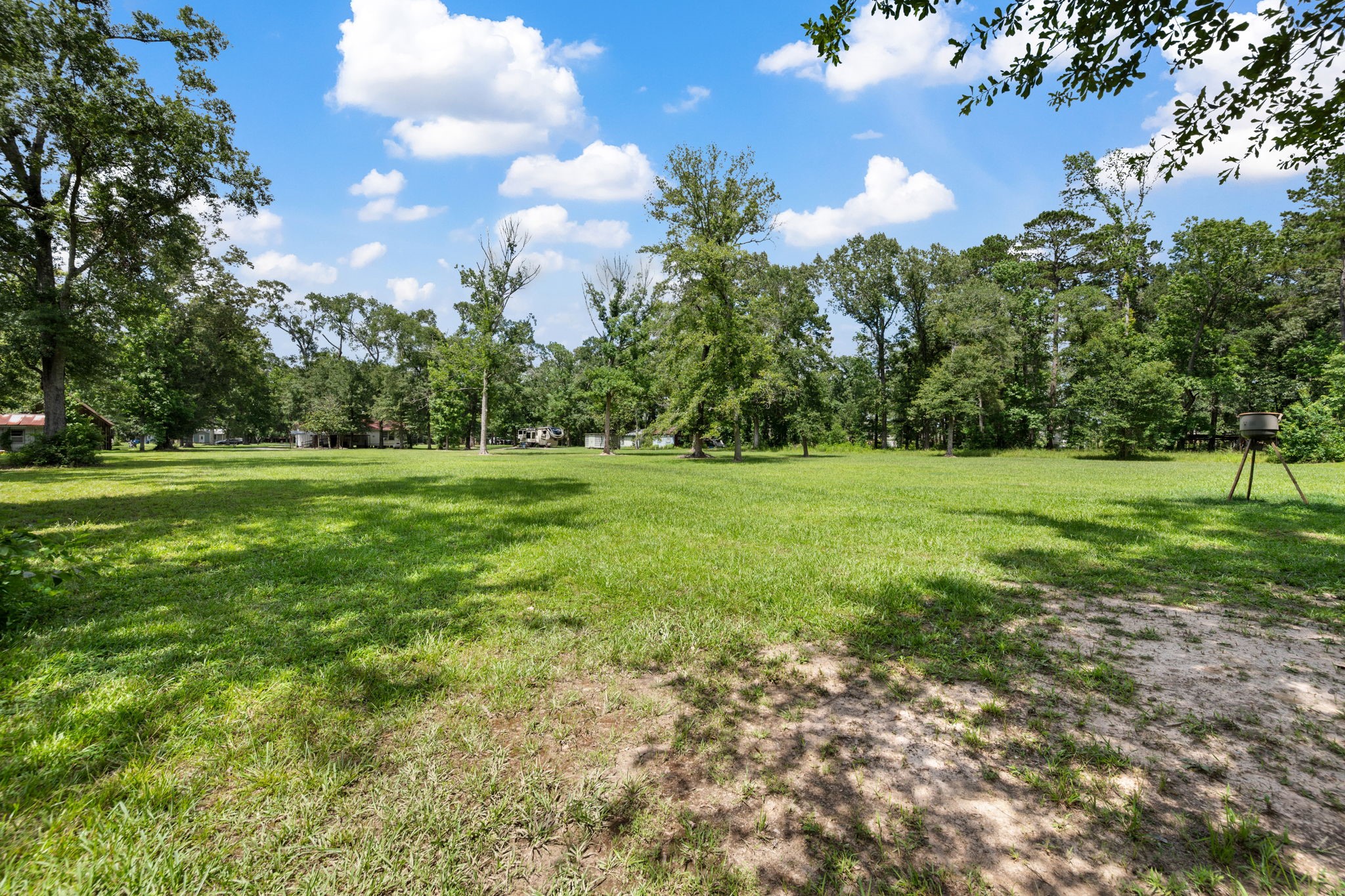 21000 Buck Knoll Road Conroe, TX 77306 - Photo 17 of 20 Right Corner of Property