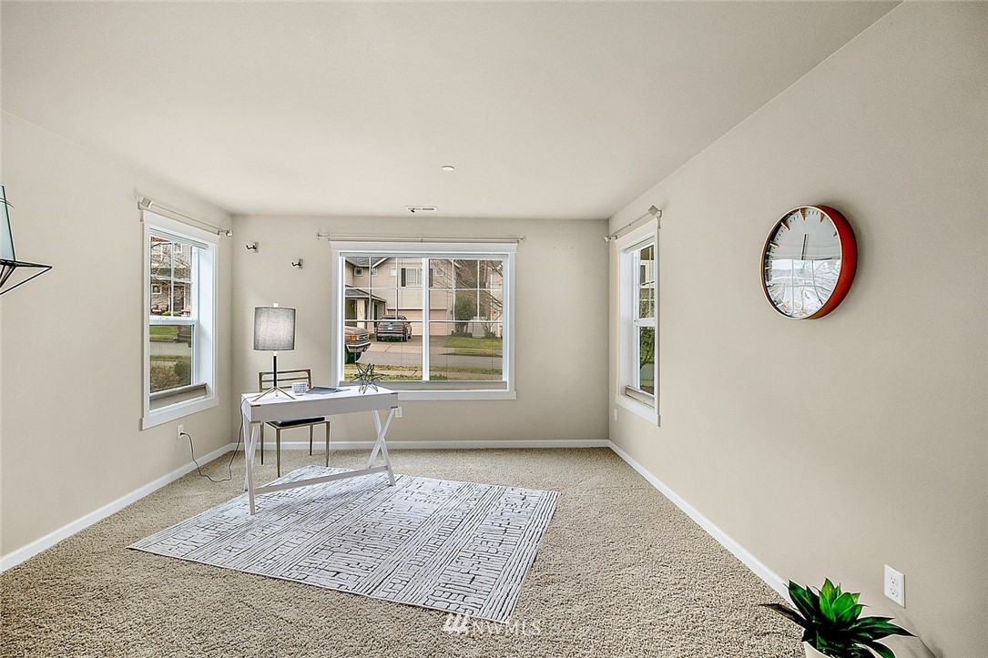 1147 Swan Loop DuPont, WA 98327 - Photo 5 of 40 Gallery Image 5