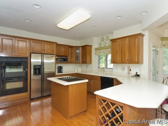 4420 Foxhall Lane Springfield, IL 62711 - Photo 10 of 24