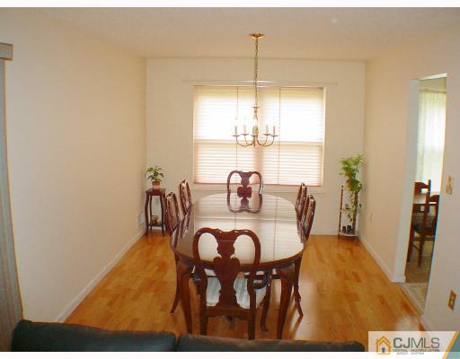 20 Rice Run East Brunswick, NJ 08816 - Photo 5 of 10 Gallery Image 5