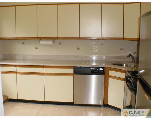 20 Rice Run East Brunswick, NJ 08816 - Photo 7 of 10 Gallery Image 7