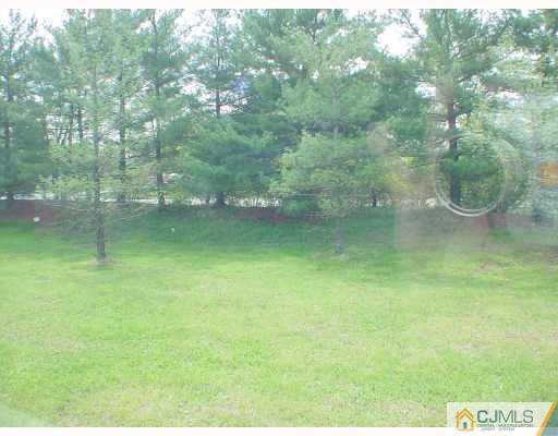 20 Rice Run East Brunswick, NJ 08816 - Photo 9 of 10 Gallery Image 9