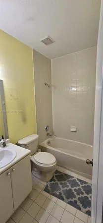 $2,975 | 7301 Northwest 174th Terrace, Unit J106, Hialeah, FL 33015
