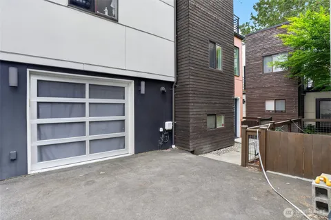 $639,000 | 2122 Northeast 89th Street, Seattle, WA 98115
