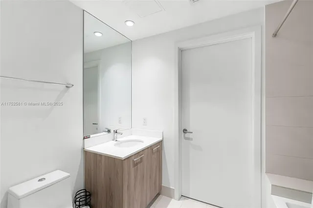 $599,000 | 501 Northeast 31st Street, Unit 910, Miami, FL 33137