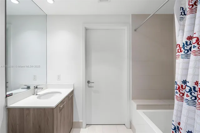 $599,000 | 501 Northeast 31st Street, Unit 910, Miami, FL 33137