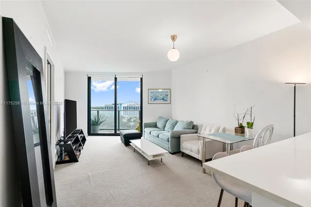 $599,000 | 501 Northeast 31st Street, Unit 910, Miami, FL 33137