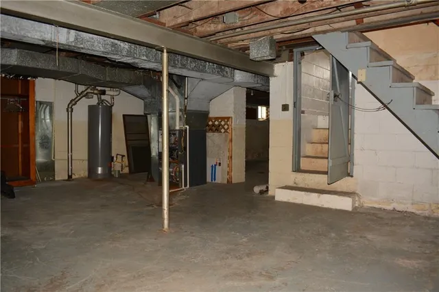 $112,000 | 371 Main Street, Leechburg, PA 15656