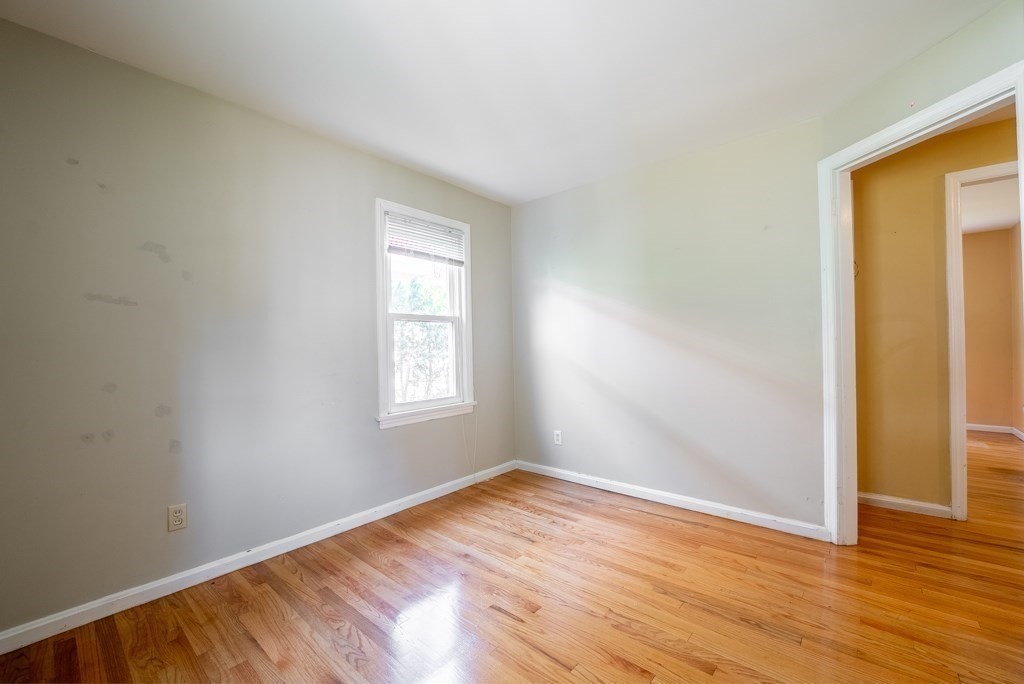 216 Dwight Road Springfield, MA 01108 - Photo 16 of 38