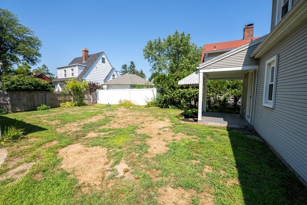 216 Dwight Road Springfield, MA 01108 - Photo 36 of 38