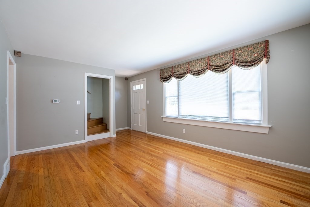 216 Dwight Road Springfield, MA 01108 - Photo 8 of 38