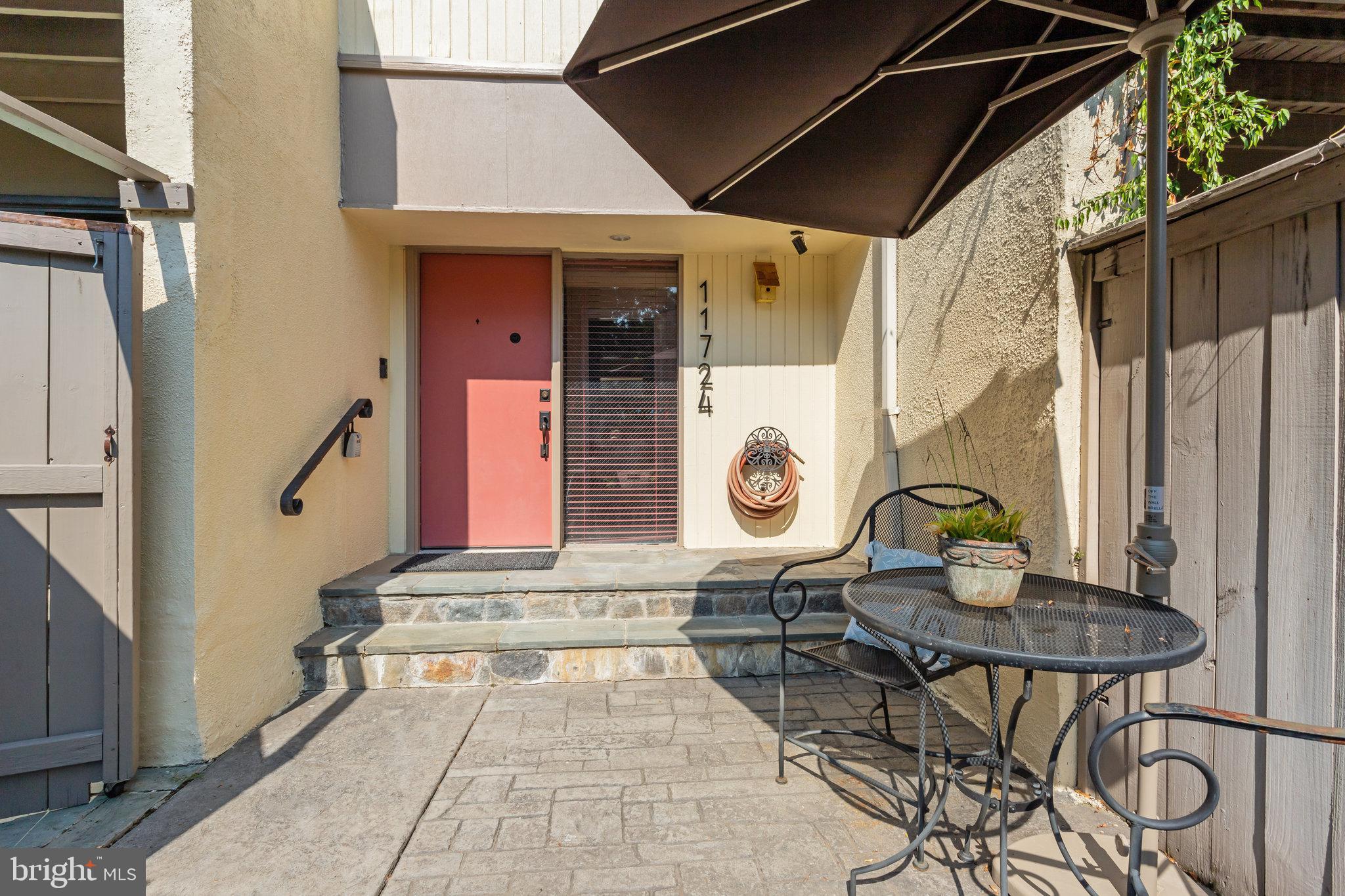 11724 Newbridge Court Reston, VA 20191 - Photo 4 of 61