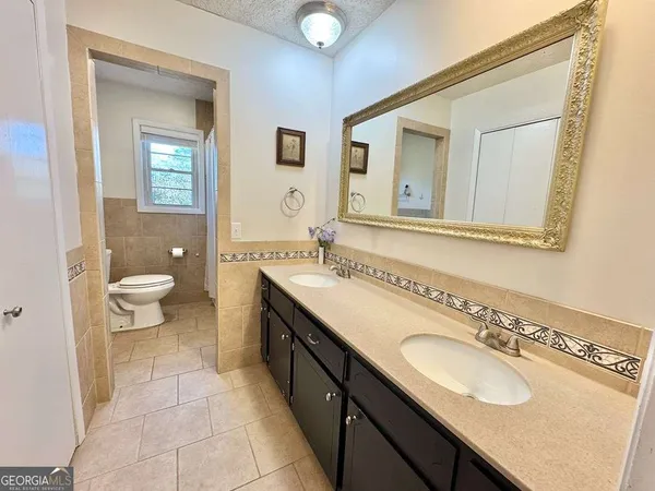 $260,000 | 107 Newton Drive, Lyons, GA 30436