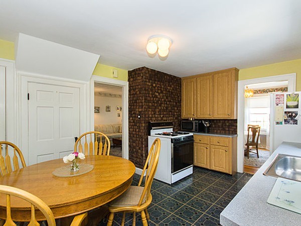 123 Beal Road Waltham, MA 02453 - Photo 5 of 24 Gallery Image 5