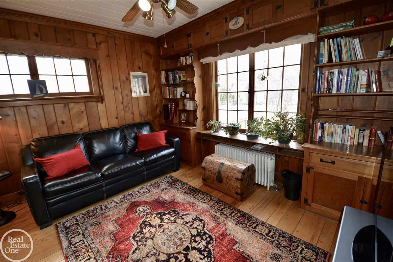 963 Fisher Road Grosse Pointe, MI 48230 - Photo 10 of 47 31342783-9.JPG