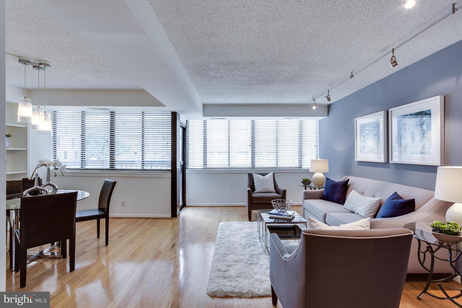 1140 23rd Street Northwest, Unit 702 Washington, DC 20037 - Photo 4 of 27 Living Area