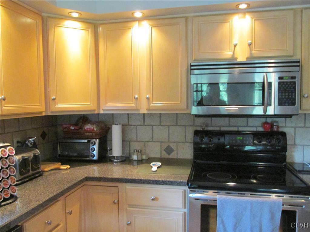 2392 Wassergass Road Hellertown, PA 18055 - Photo 3 of 5 Gallery Image 3