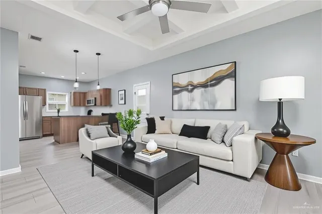 $925 | 3801 Tinsley Avenue, Unit 3, Edinburg, TX 78539