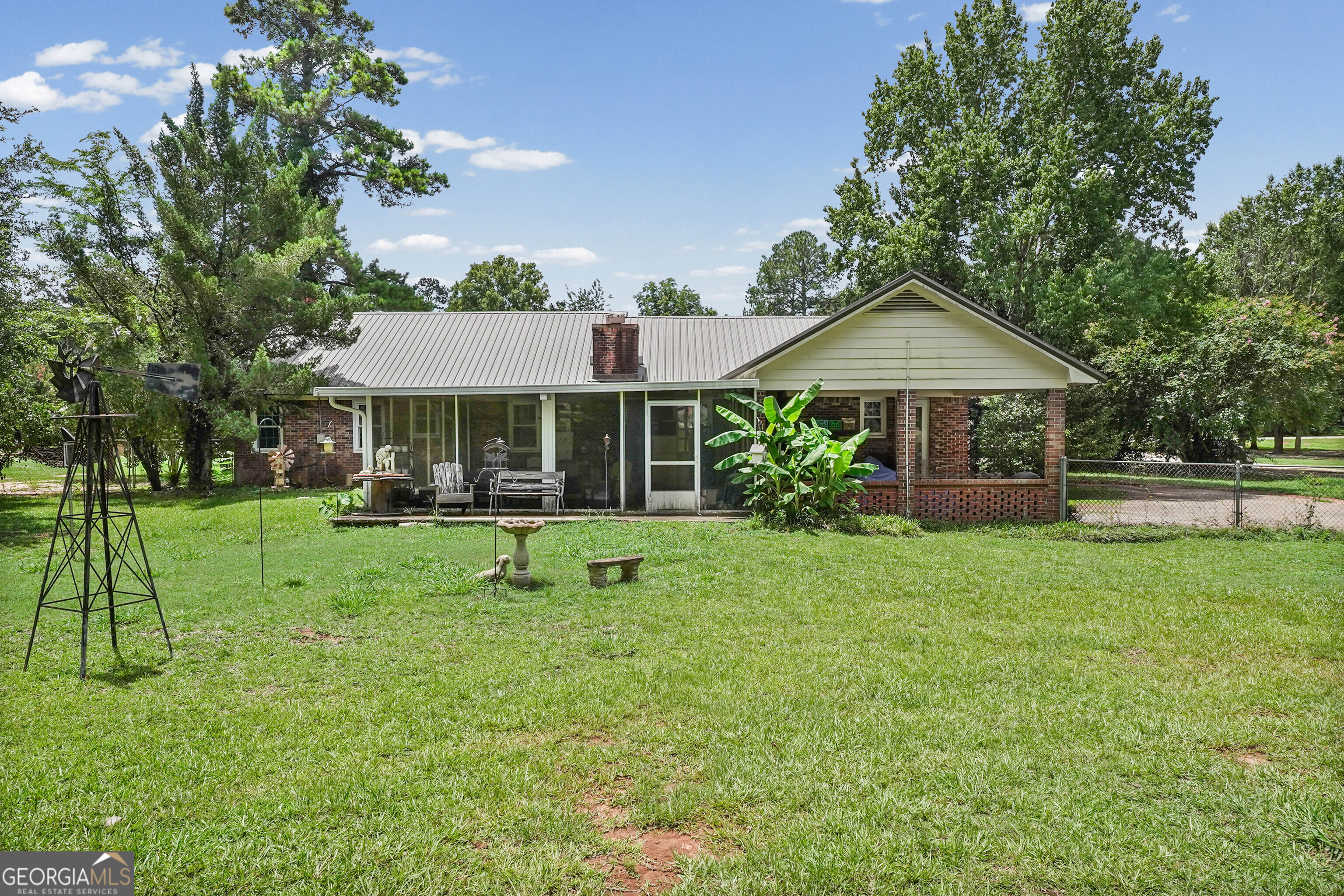 3511 West Surrey Road Albany, GA 31721 - Photo 2 of 28