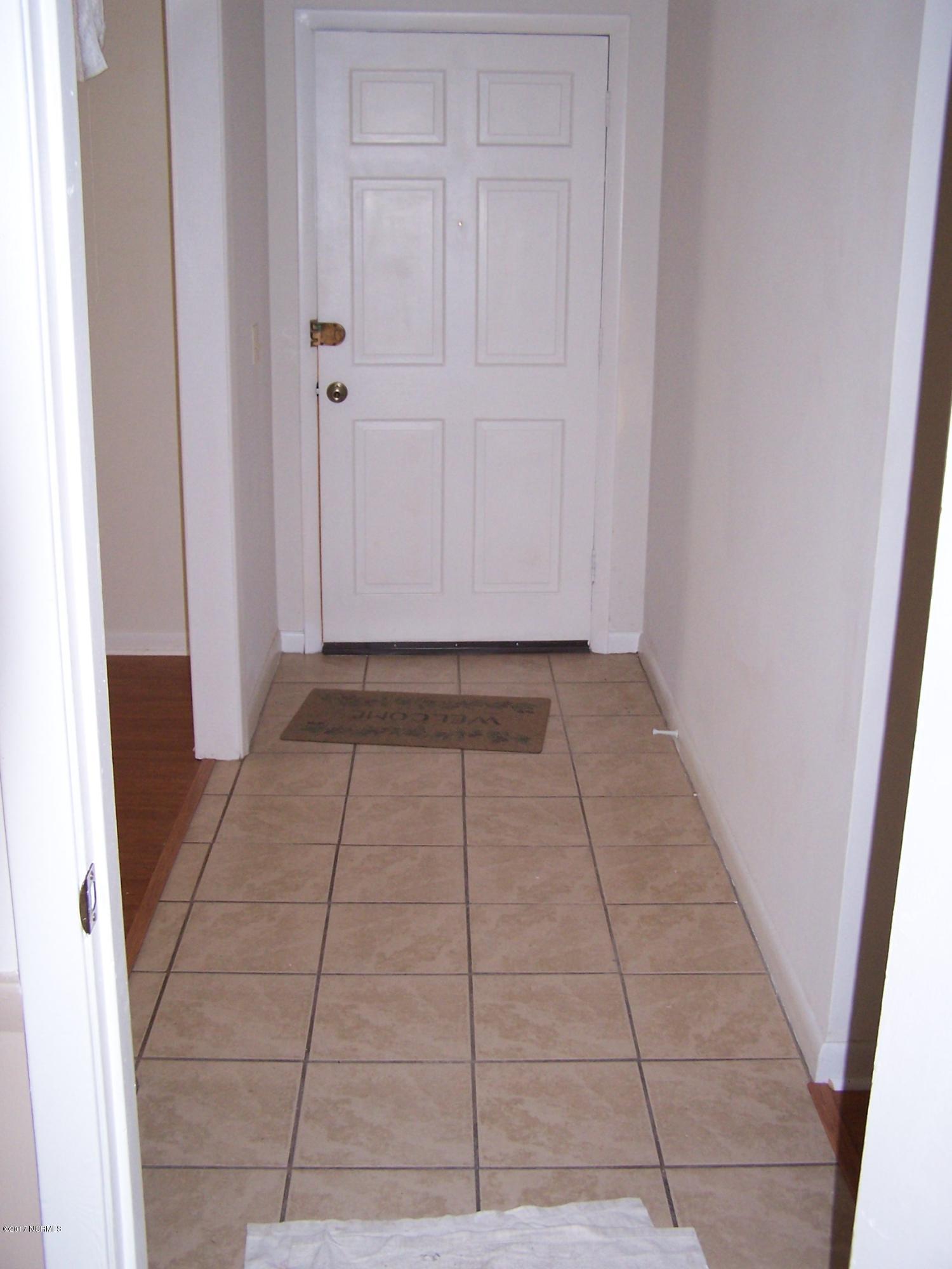 309 Spartan Road Wilmington, NC 28405 - Photo 4 of 13 101_6168