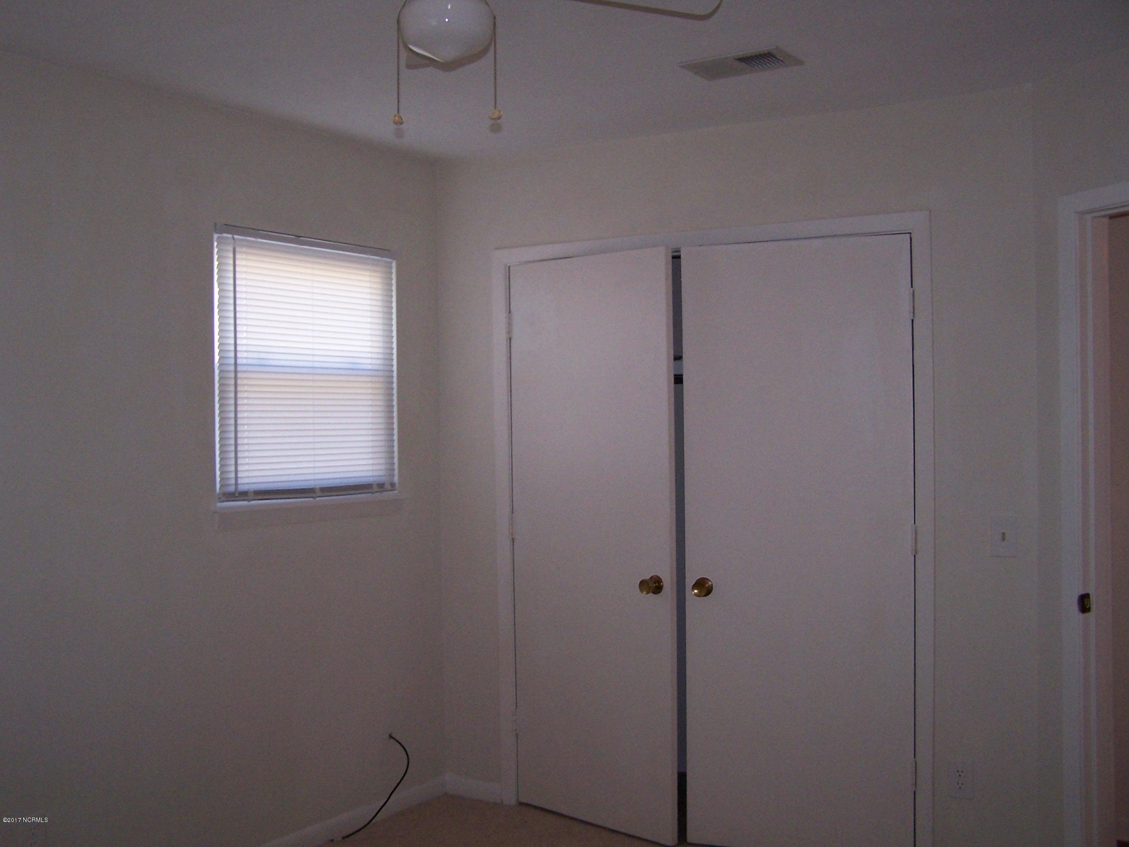 309 Spartan Road Wilmington, NC 28405 - Photo 8 of 13 101_6174