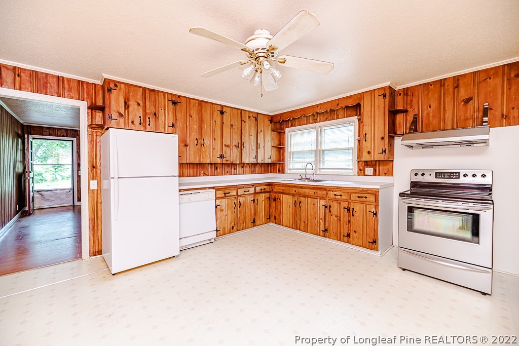 321 Lawrence Road Broadway, NC 27505 - Photo 11 of 20 Gallery Image 11