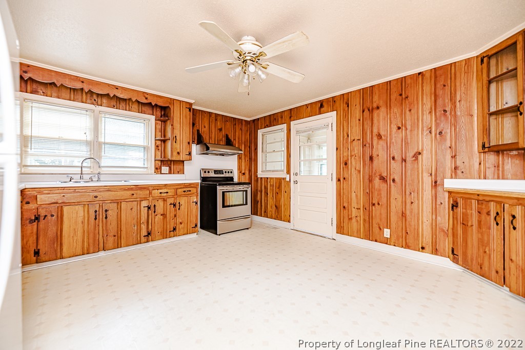 321 Lawrence Road Broadway, NC 27505 - Photo 9 of 20 Gallery Image 9