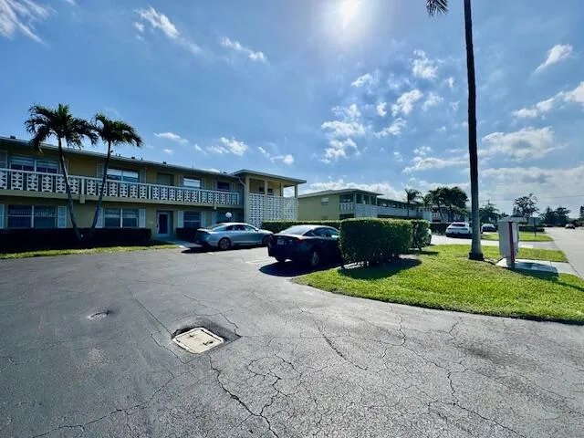 $280,000 | 2510 Black Olive Boulevard, Unit 203, Delray Beach, FL 33445