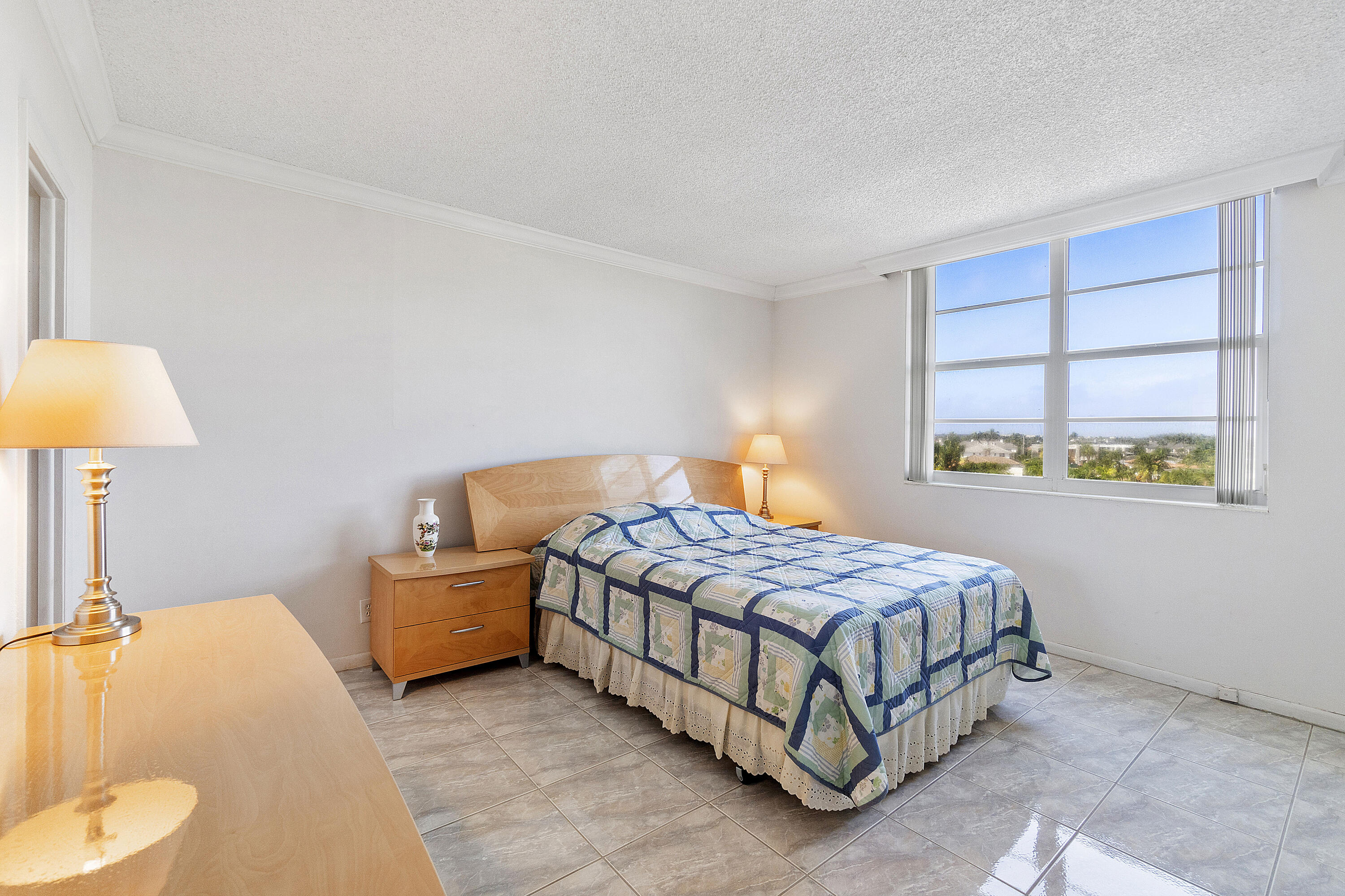 2851 South Ocean Boulevard, Unit 4B Boca Raton, FL 33432 - Photo 11 of 30 Guest Bedroom